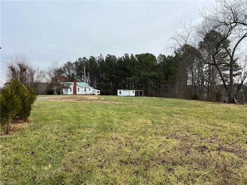 A home in Mount Airy