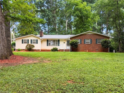 Homes For Sale - 1309 Tohari Road<br/> Winston-Salem, NC 27105