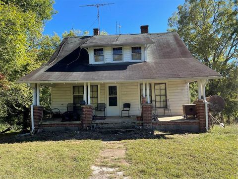 Homes For Sale - 251 Rousseau Farm Road<br/> Wilkesboro, NC 28697