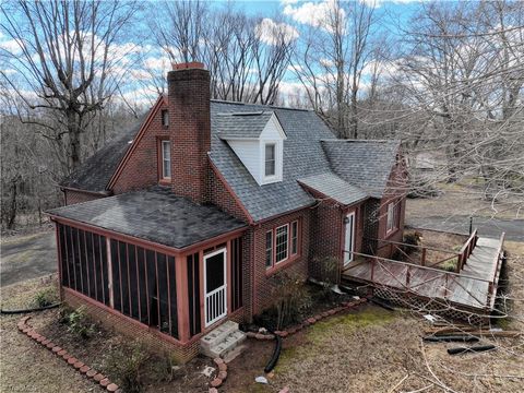 A home in Mount Airy