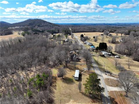 A home in Mount Airy