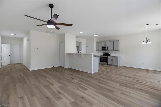 5911 Laurel Creek Court, photo 5 of 23