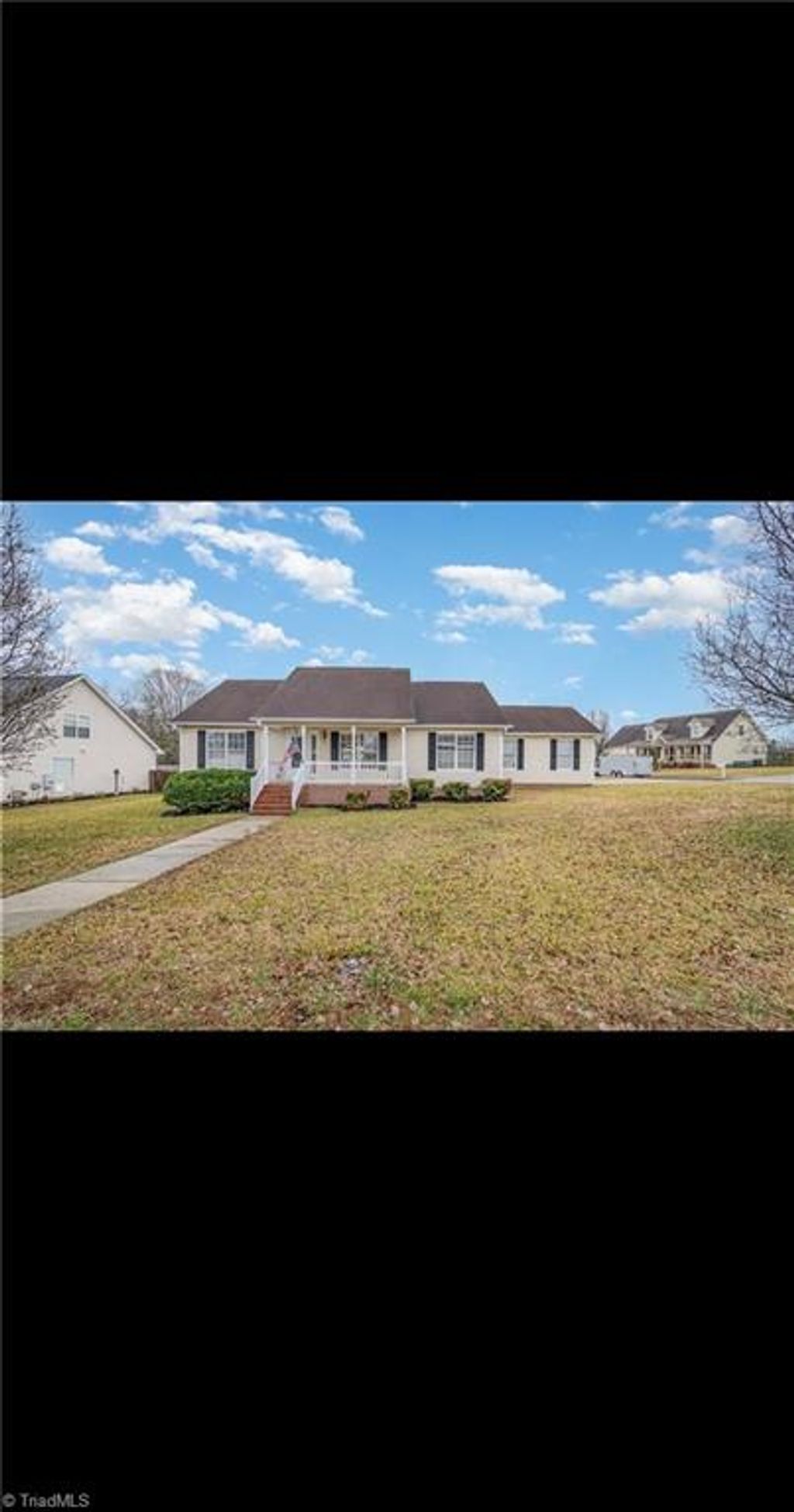 Photo of 402 Sterling Ridge Drive, Archdale, NC 27263 (MLS # 1207186)