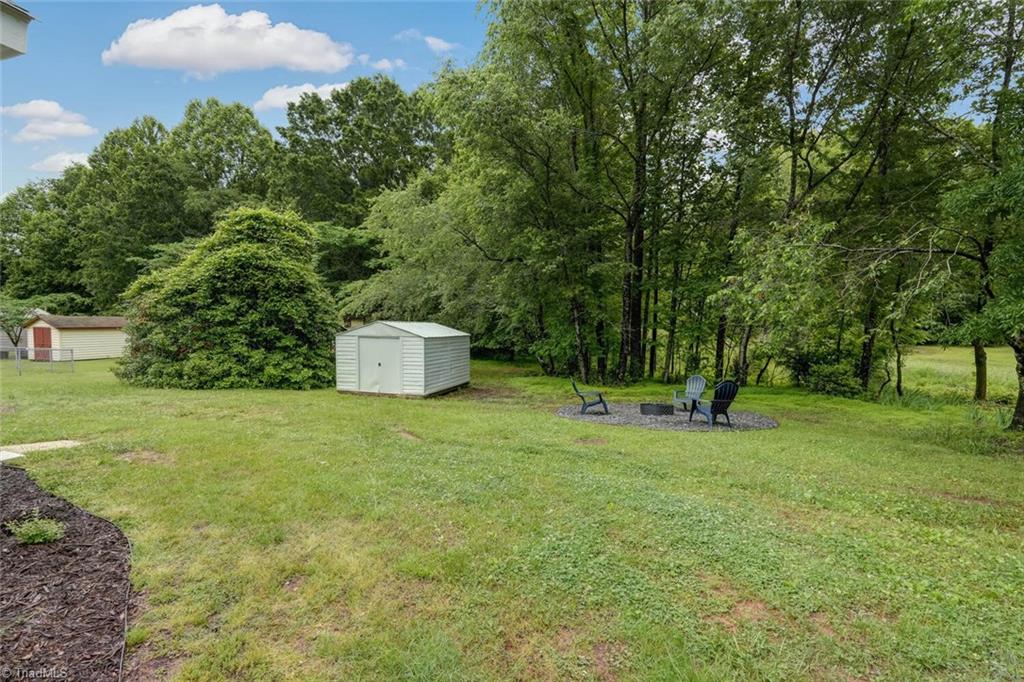 222 S Edgewood Road, Eden, North Carolina image 18