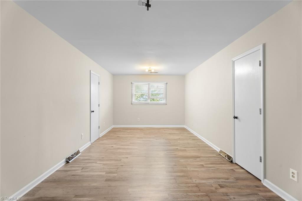 Winston-Salem, North Carolina 27104, United States, 3 Bedrooms Bedrooms, ,2 BathroomsBathrooms,Residential,Active,91999