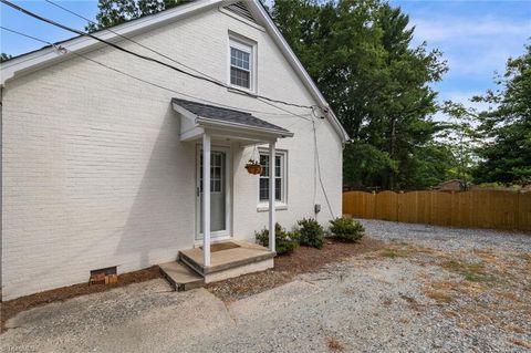 A home in Kernersville