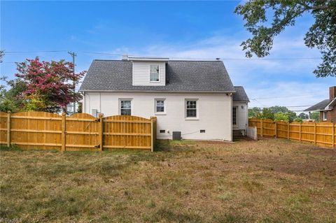 A home in Kernersville