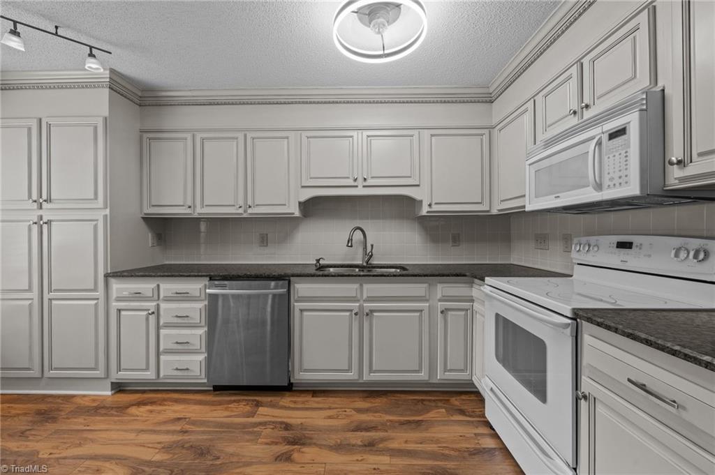 1105 Yellowbell Place, Greensboro, North Carolina image 9
