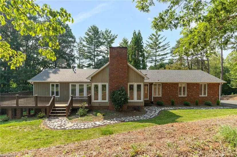 175 Sandtrap Lane, photo 1 of 48