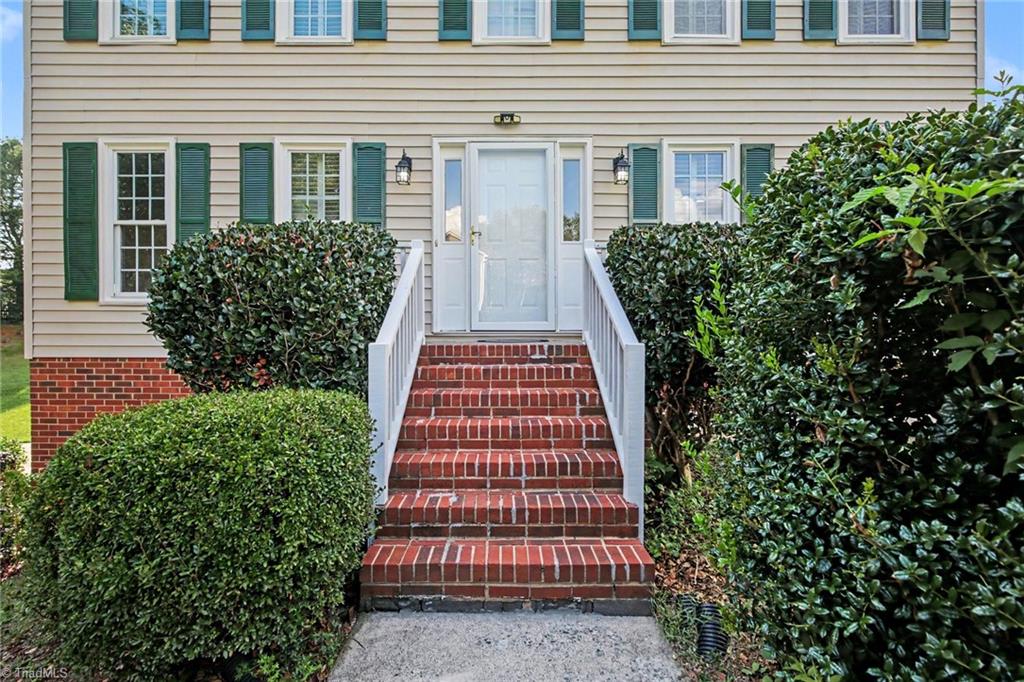 2500 Newington Court