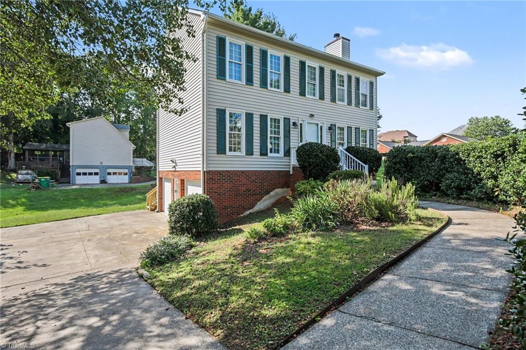 2500 Newington Court