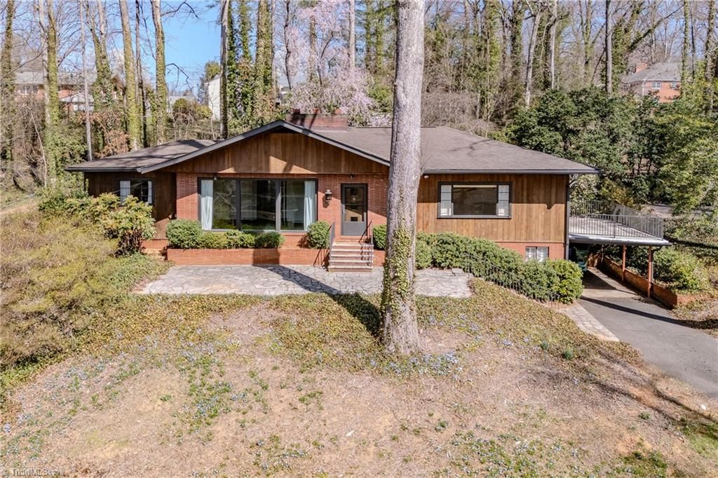 Photo of 129 Oaklawn Road, Mount Airy, NC 27030 (MLS # 1212511)