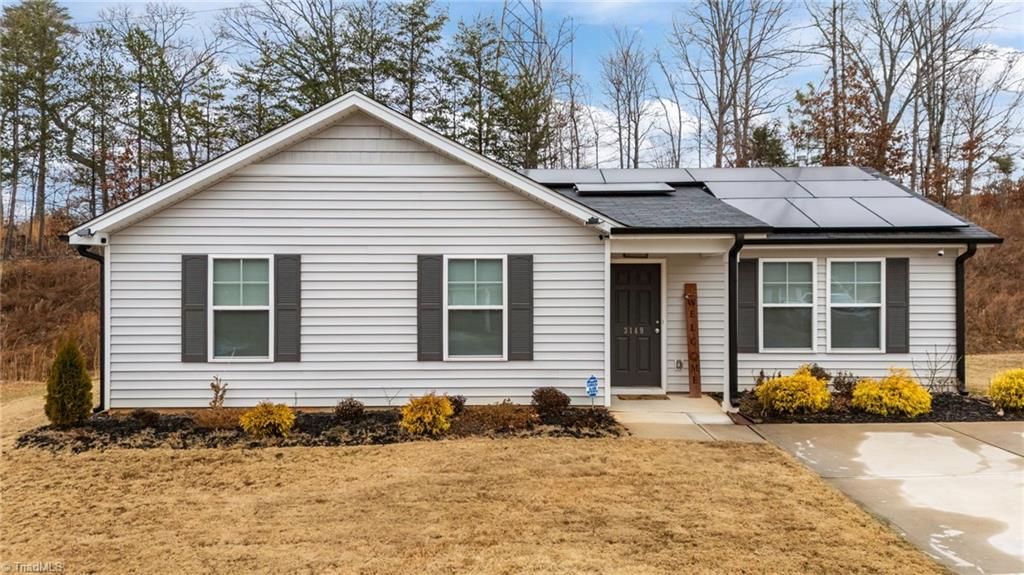 Photo of 3149 Misty Ridge Drive, Winston-Salem, NC 27107 (MLS # 1211039)