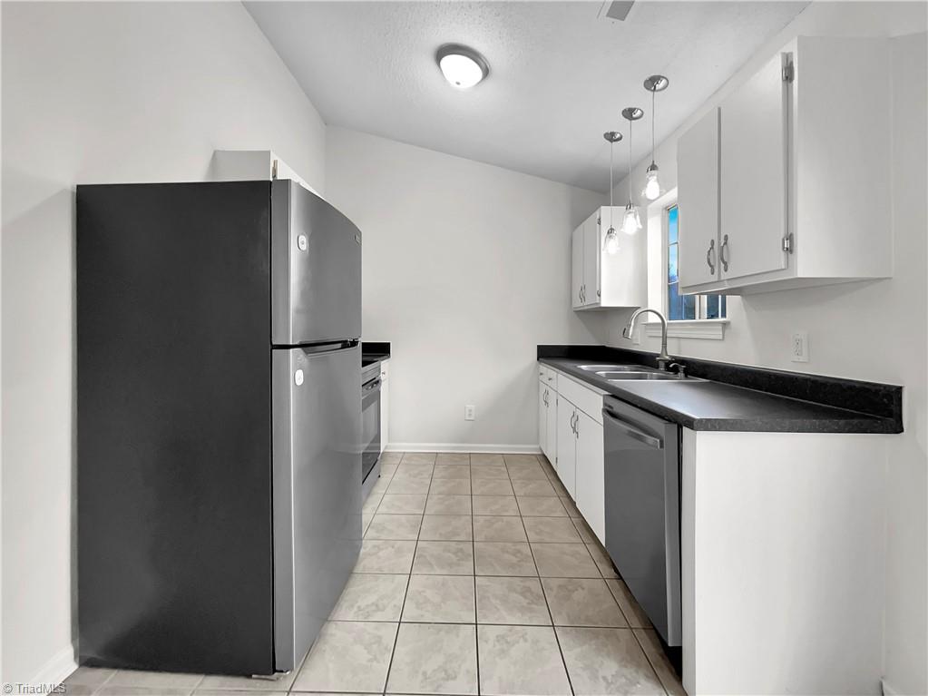 2410 Stratford Lake Road