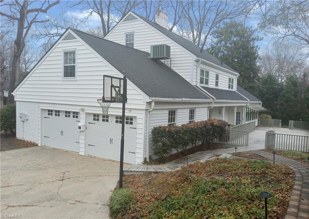 801 W Parkway Avenue