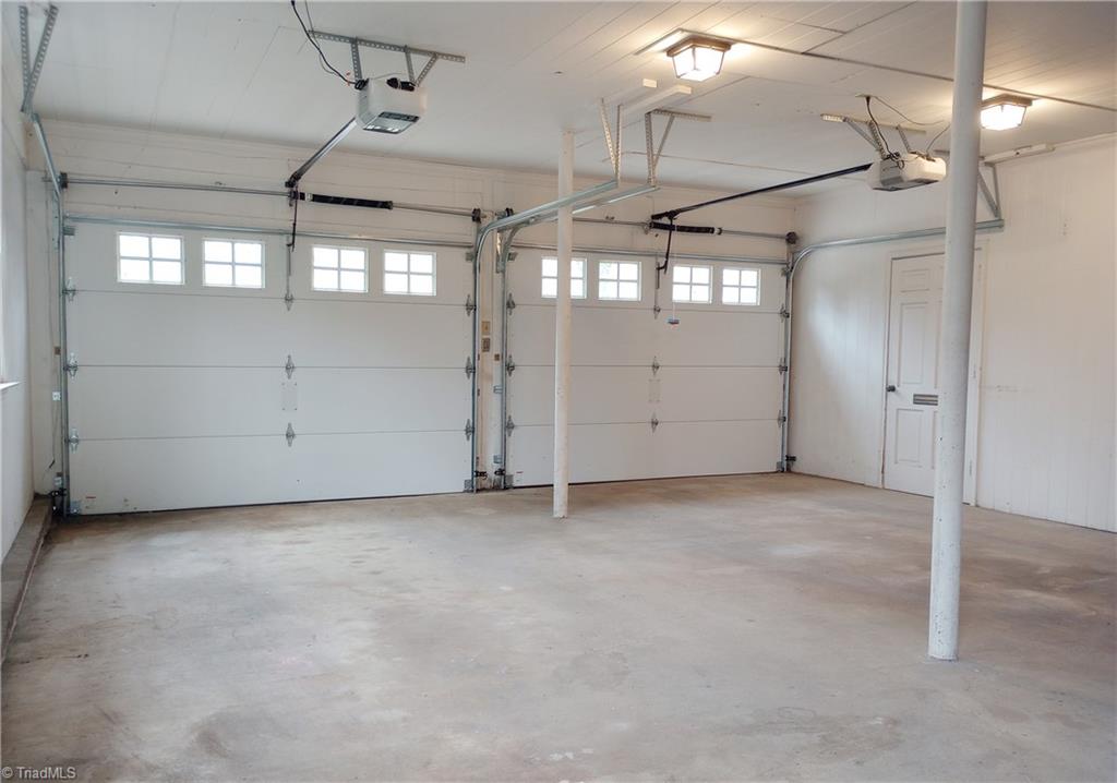 801 W Parkway Avenue