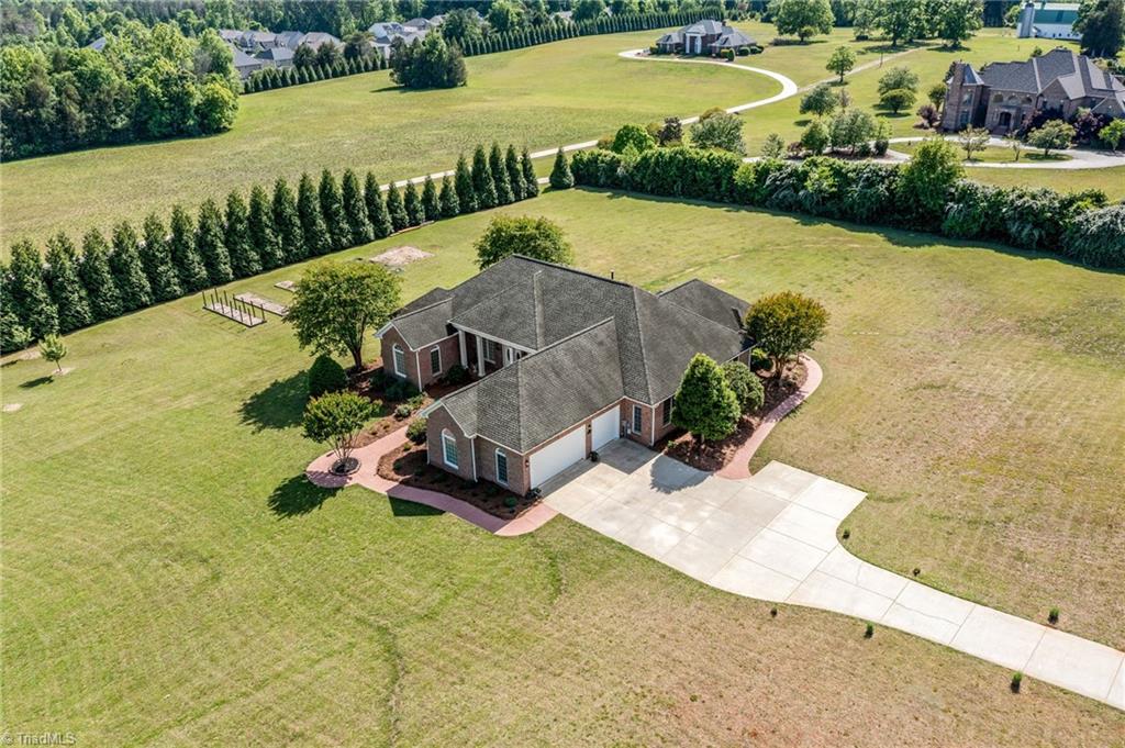 Photo of 4447 Kendale Road, High Point, NC 27265 (MLS # 1231068)