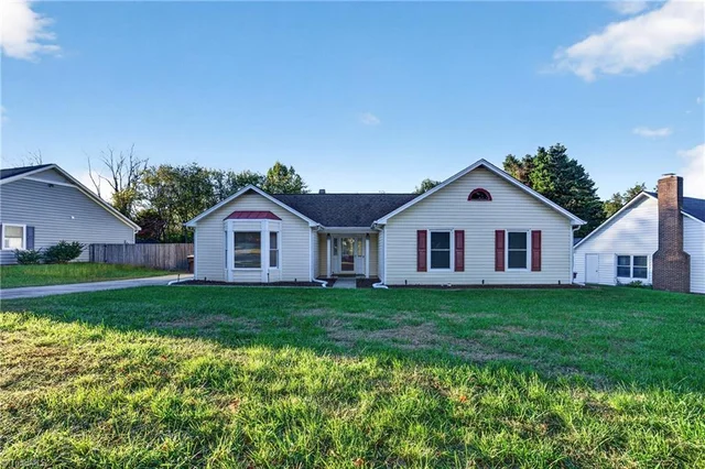 1609 Harrod Lane, photo 2 of 26
