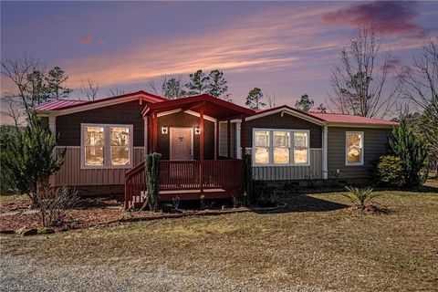 Homes For Sale - 535 Strider Road<br/> Troy, NC 27371