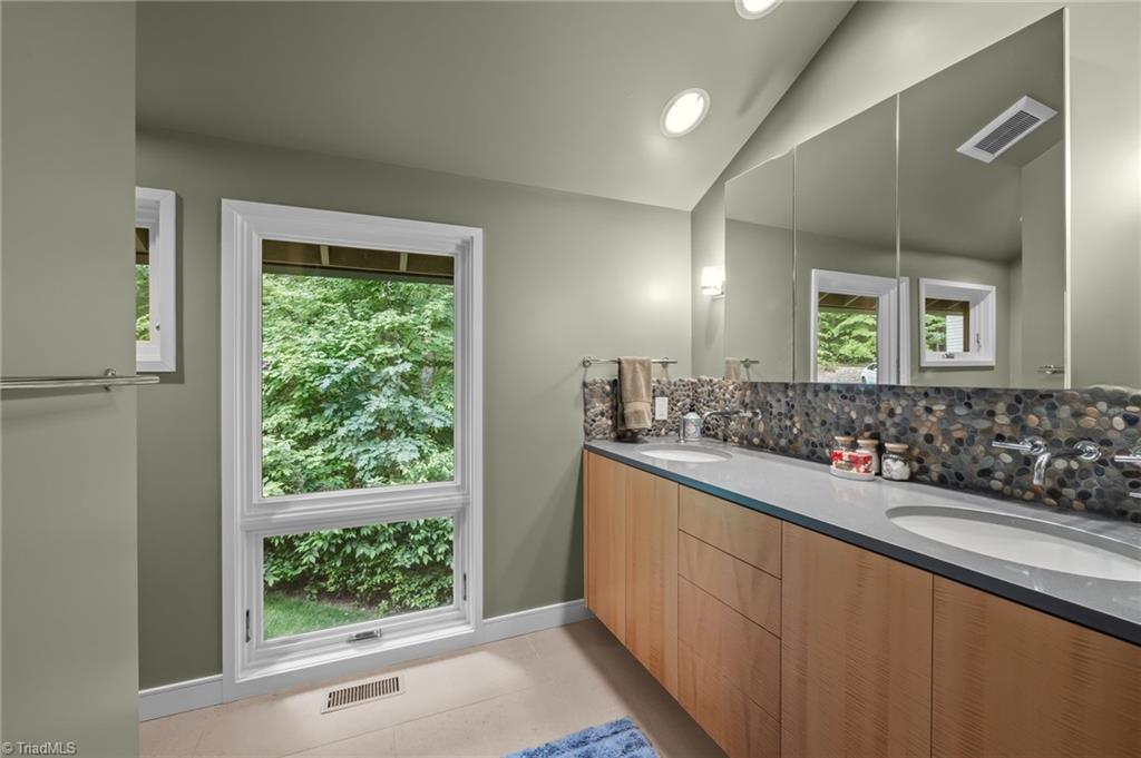 343 Lakewood Pointe Drive, Roxboro, North Carolina image 24