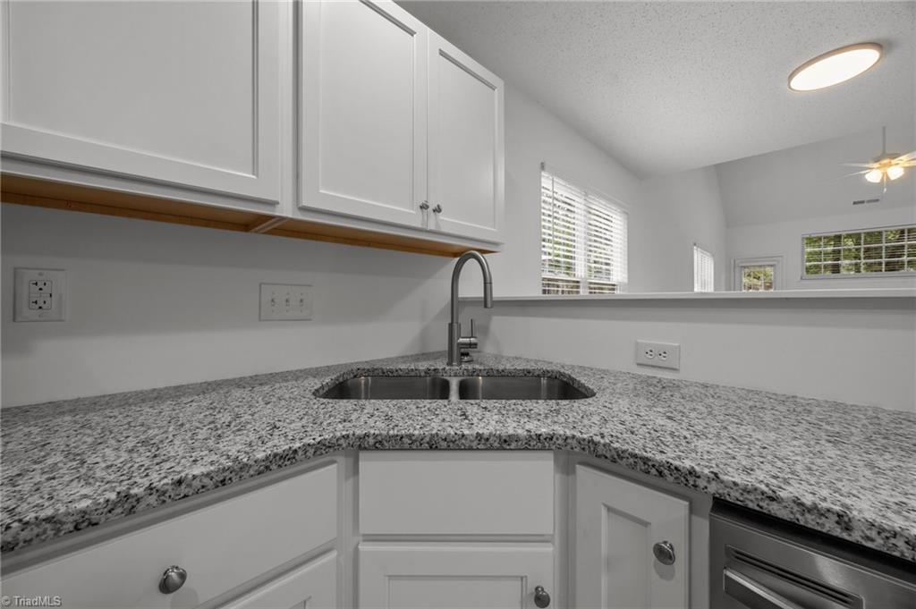 5075 Bartholomews Lane, Greensboro, North Carolina image 5