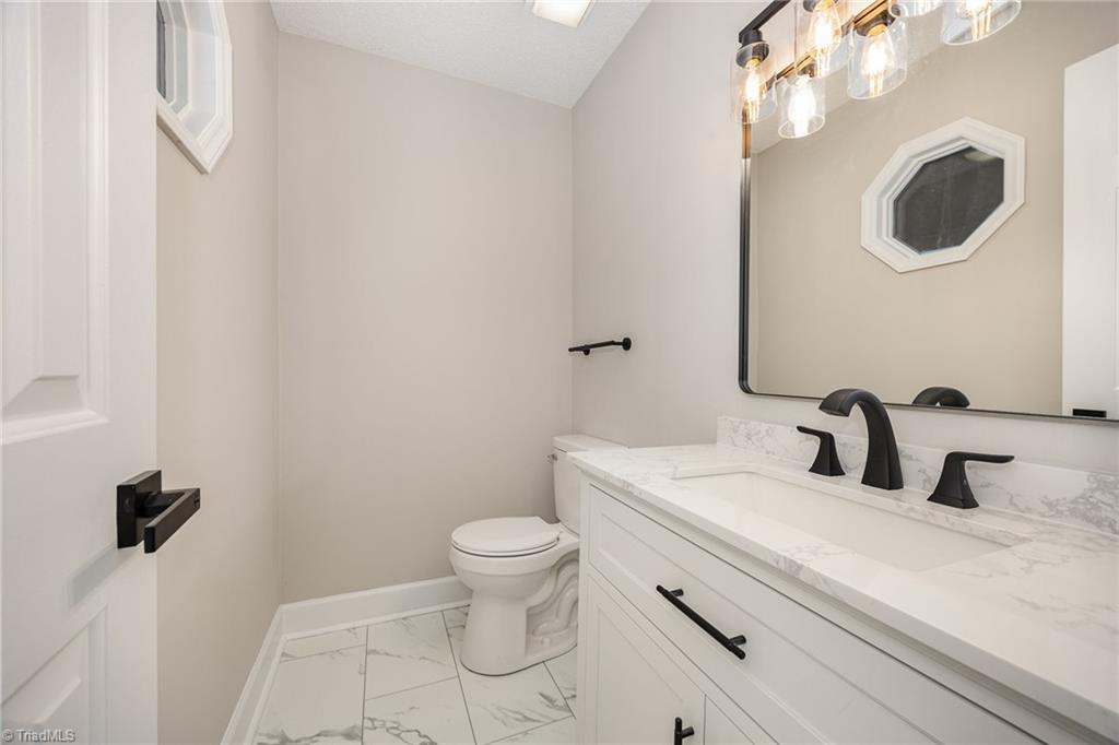 5277 Bridge Pointe Drive, Clemmons, North Carolina image 11