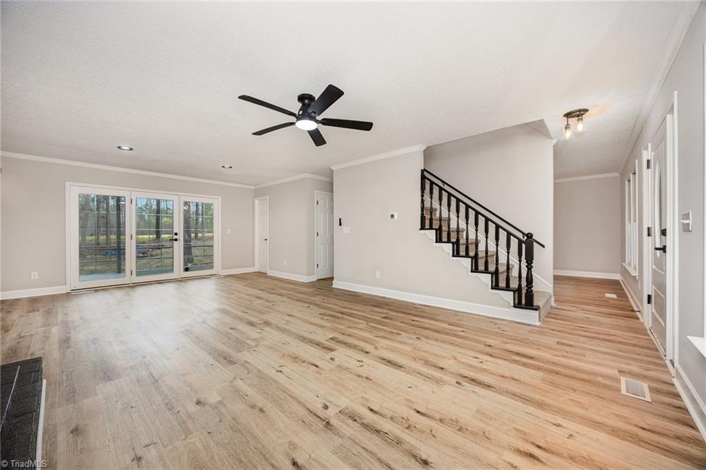 5277 Bridge Pointe Drive, Clemmons, North Carolina image 3