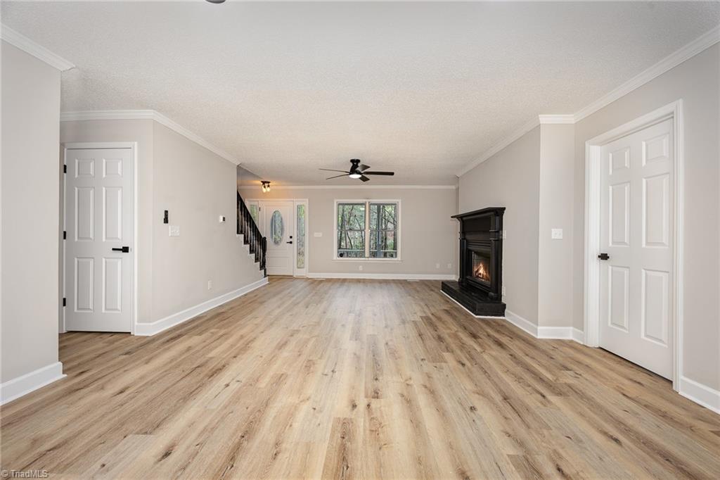 5277 Bridge Pointe Drive, Clemmons, North Carolina image 2