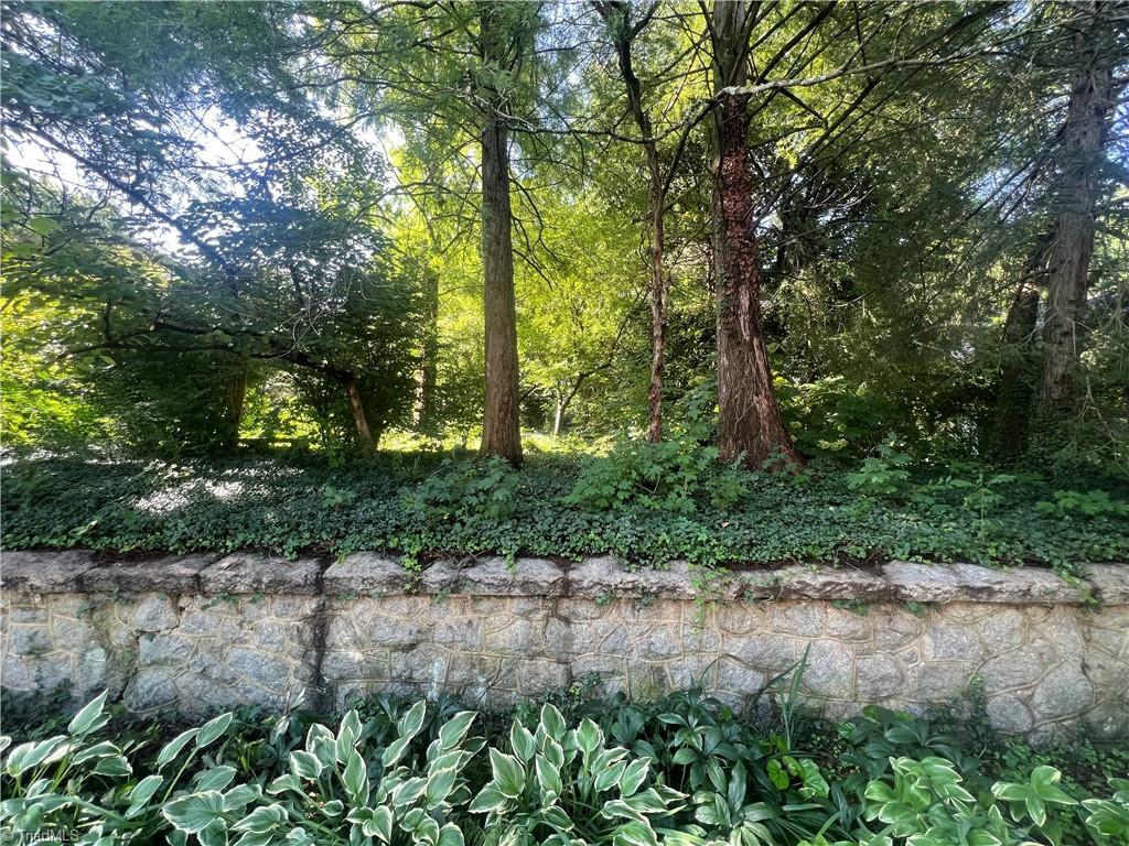 0 W Gloria Avenue