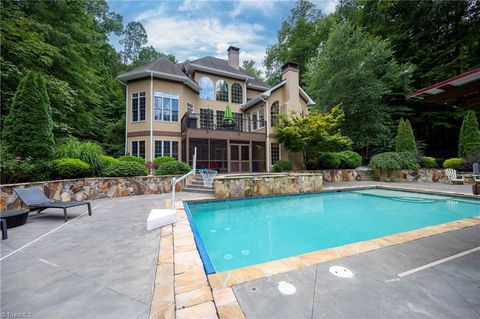 A home in Yadkinville