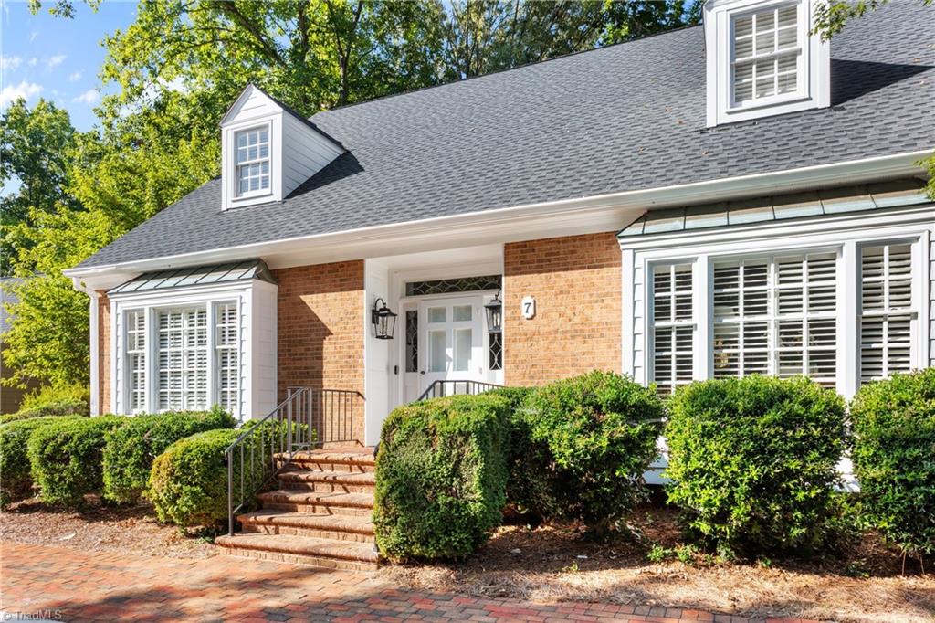 Photo of 7 Ashton Square, Greensboro, NC 27408 (MLS # 1235515)