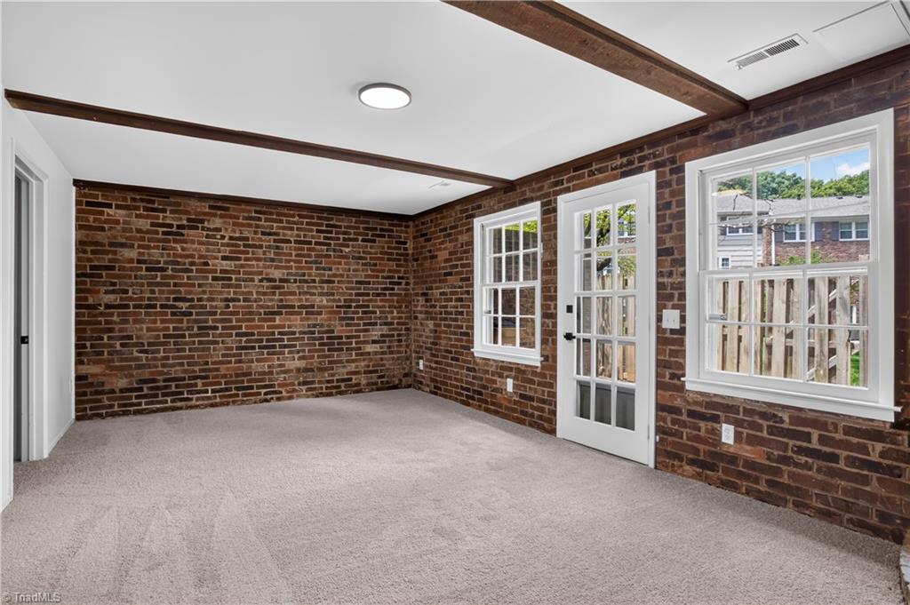 Photo of 3011 Patriot Court #D, Greensboro, NC 27408 (MLS # 1230188)