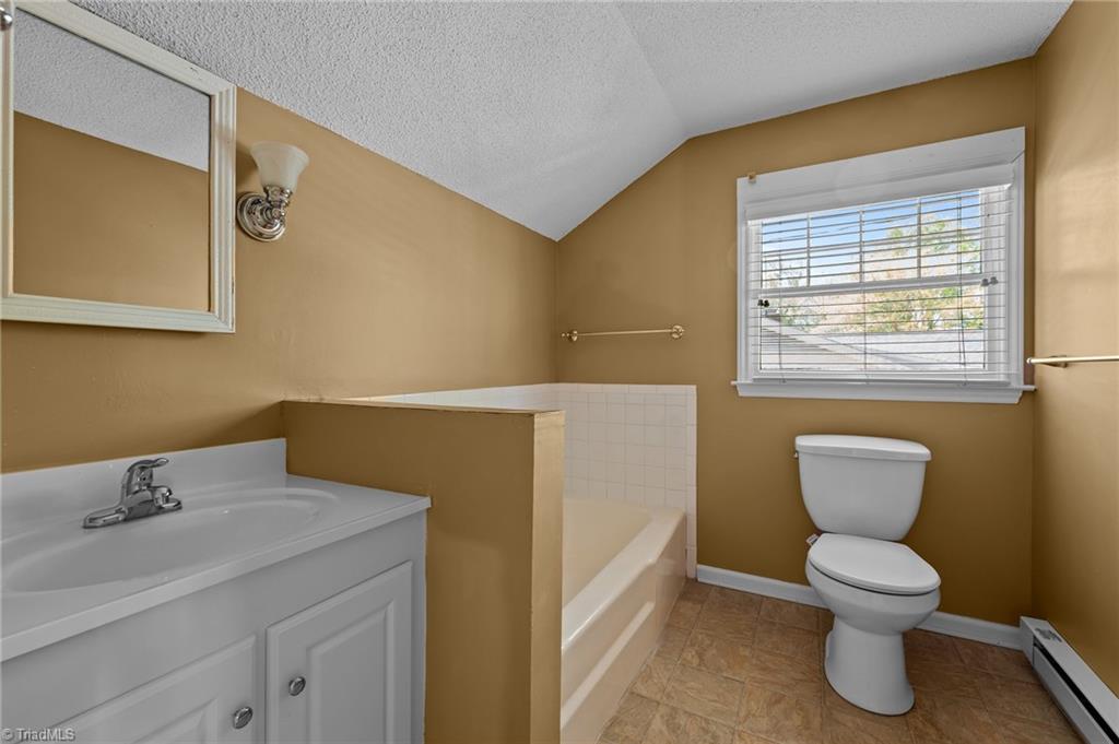 1417 Knightwood Drive, Greensboro, North Carolina image 20