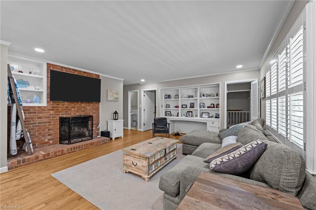 1417 Knightwood Drive, Greensboro, North Carolina image 3