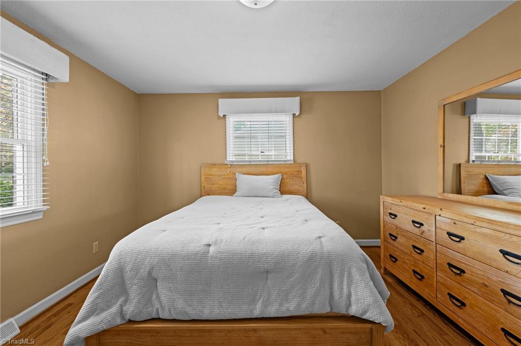 1417 Knightwood Drive, Greensboro, North Carolina image 25