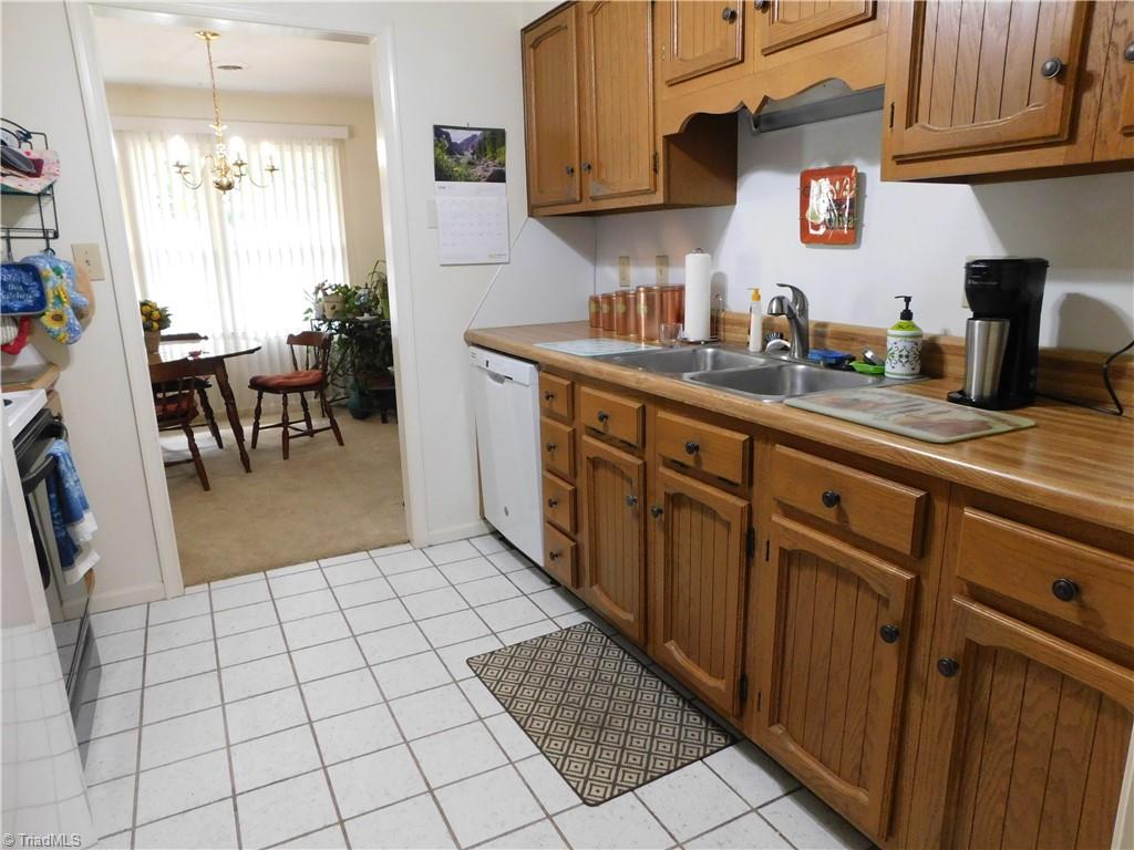 5009 Tower Road #B, Greensboro, North Carolina image 10