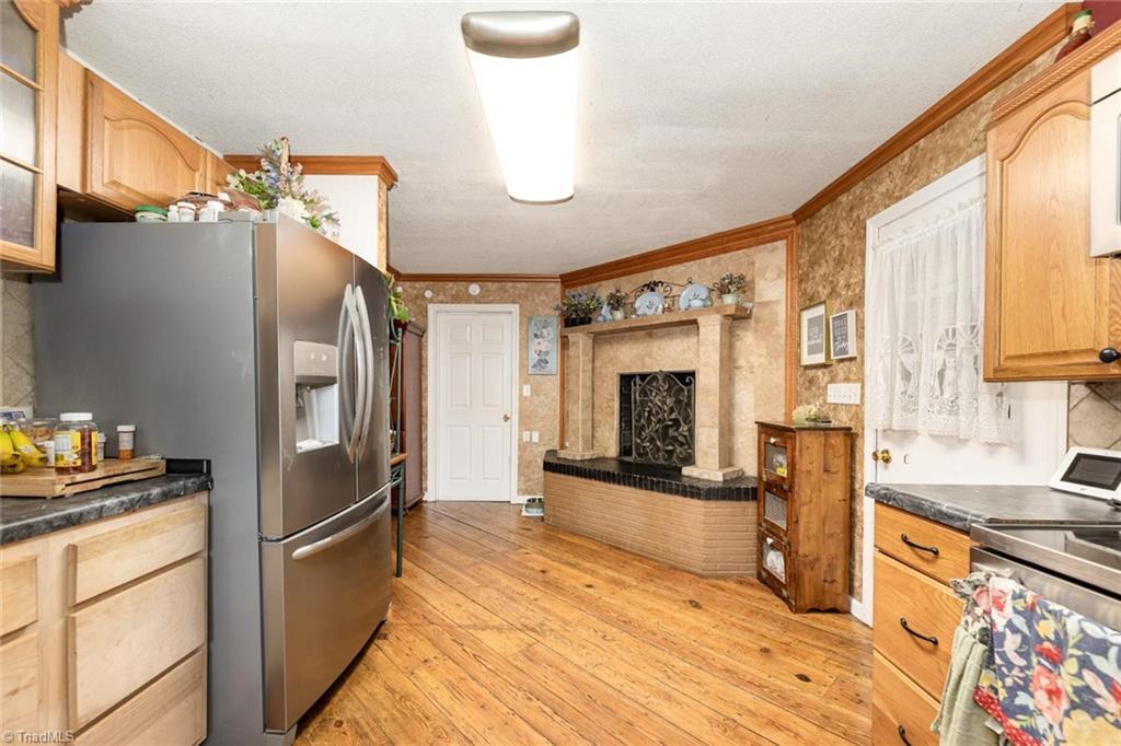 309 Springwood Avenue, Gibsonville, North Carolina image 10