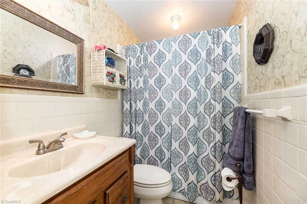 309 Springwood Avenue, Gibsonville, North Carolina image 14