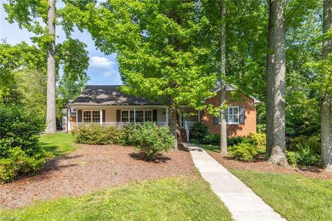 Photo for 106 Kemp Road E