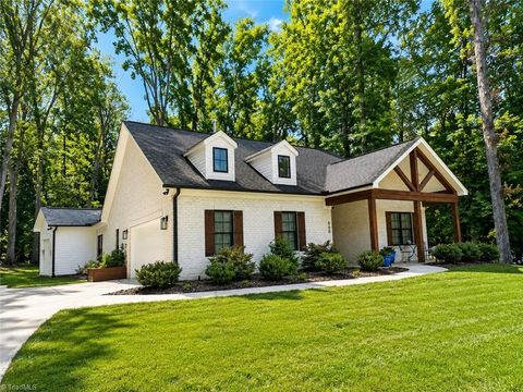 Homes For Sale - 660 Corregidor Street<br/> Mebane, NC 27302