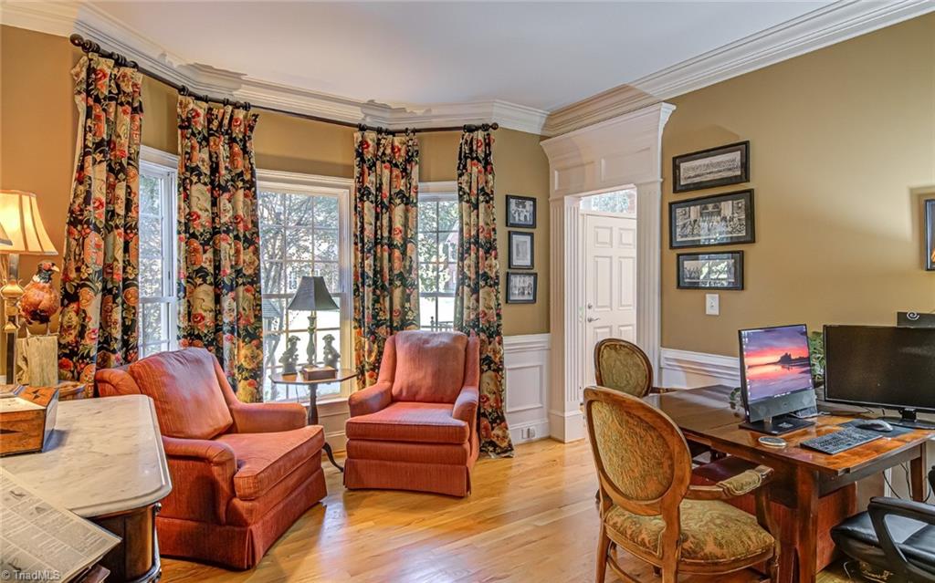 Winston-Salem, North Carolina 27104, United States, 5 Bedrooms Bedrooms, ,5 BathroomsBathrooms,Residential,Pending,92678