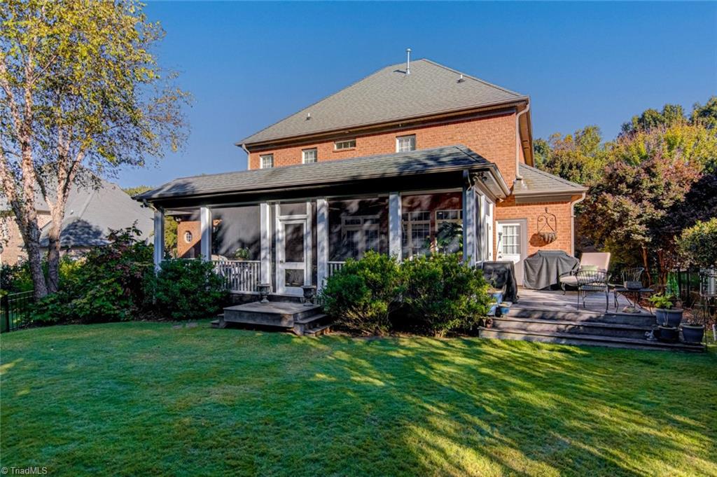 Winston-Salem, North Carolina 27104, United States, 5 Bedrooms Bedrooms, ,5 BathroomsBathrooms,Residential,Pending,92678