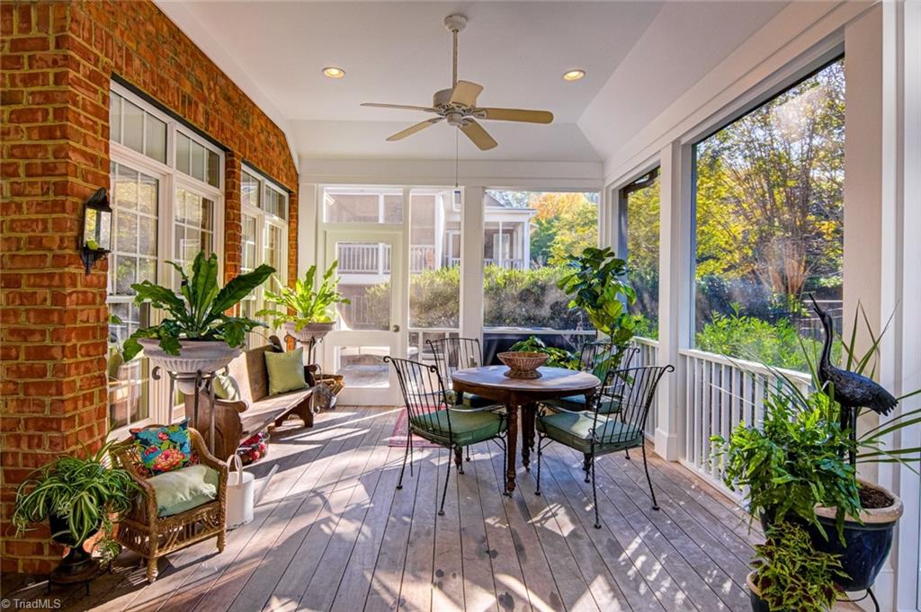 Winston-Salem, North Carolina 27104, United States, 5 Bedrooms Bedrooms, ,5 BathroomsBathrooms,Residential,Pending,92678