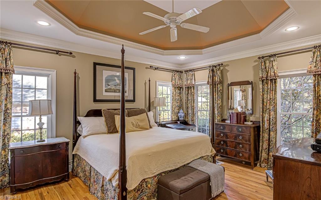 Winston-Salem, North Carolina 27104, United States, 5 Bedrooms Bedrooms, ,5 BathroomsBathrooms,Residential,Pending,92678