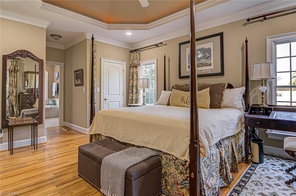 Winston-Salem, North Carolina 27104, United States, 5 Bedrooms Bedrooms, ,5 BathroomsBathrooms,Residential,Pending,92678