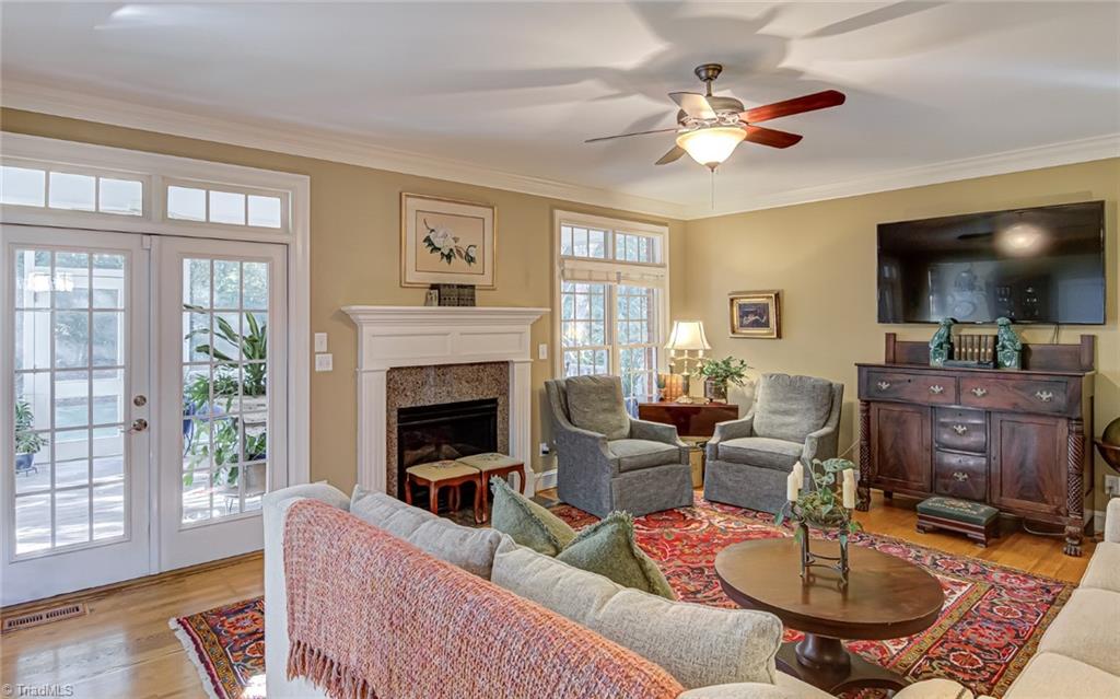 Winston-Salem, North Carolina 27104, United States, 5 Bedrooms Bedrooms, ,5 BathroomsBathrooms,Residential,Pending,92678