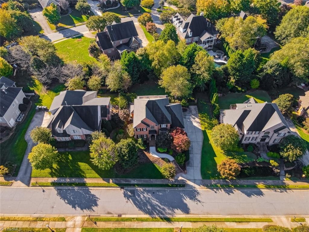 Winston-Salem, North Carolina 27104, United States, 5 Bedrooms Bedrooms, ,5 BathroomsBathrooms,Residential,Pending,92678