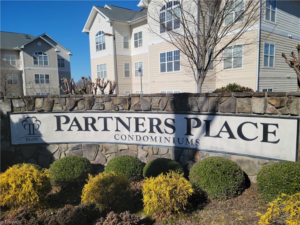 Photo 1 of 21 of 302 Campus Walk Trail 101 condo