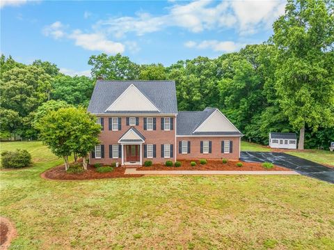 Homes For Sale - 129 Walnut Avenue<br/> Yadkinville, NC 27055