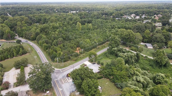 5500 CHURCH ST, GREENSBORO, NC 27455 - Image c8044cf3520e665afebec7b4e29f2cda/705246694